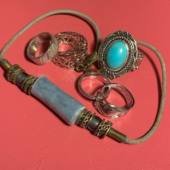 ALL SALE- ASSORTMENT OF VINTAGE JEWELRY FREE SHIPPING - Picture 3 of 3